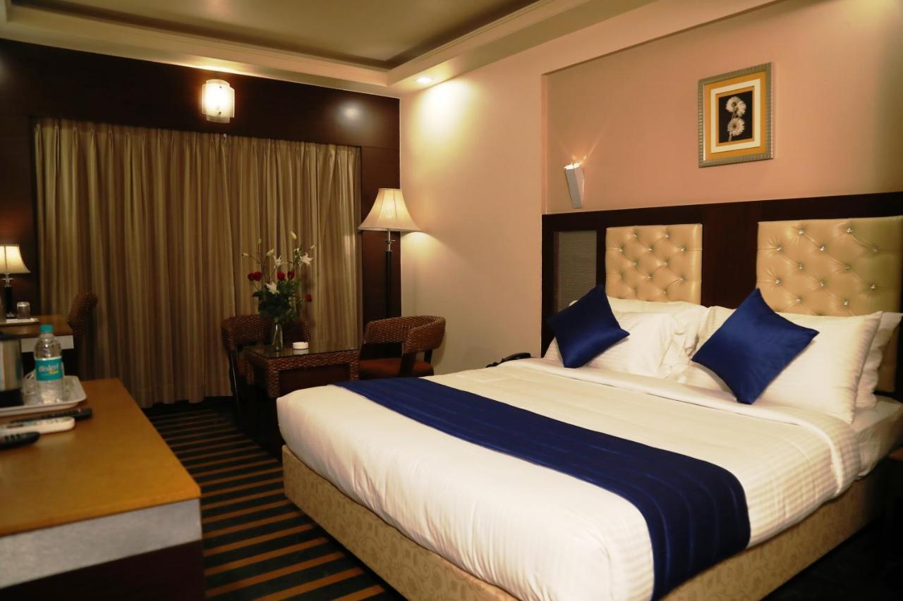 Hotel Dr Rajkumar International Μπανγκαλόρ Εξωτερικό φωτογραφία