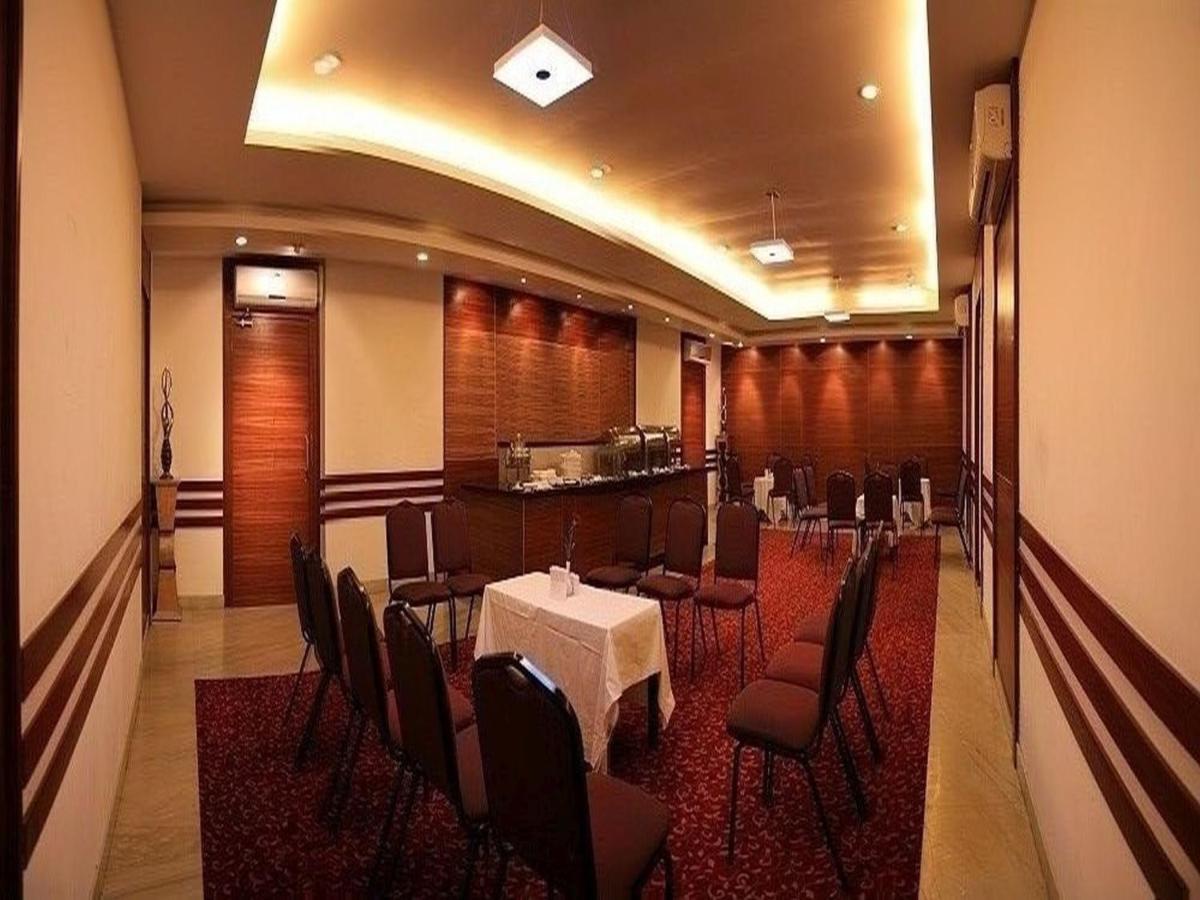 Hotel Dr Rajkumar International Μπανγκαλόρ Εξωτερικό φωτογραφία