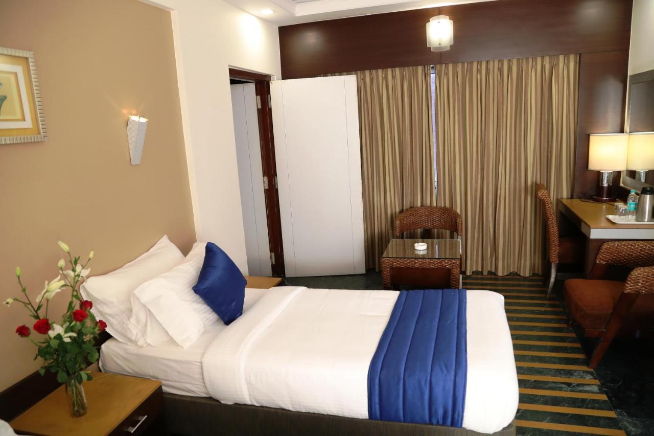 Hotel Dr Rajkumar International Μπανγκαλόρ Εξωτερικό φωτογραφία