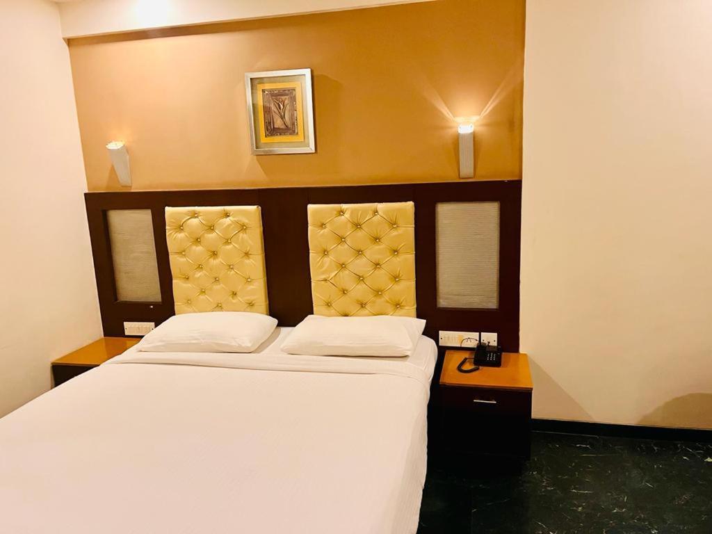Hotel Dr Rajkumar International Μπανγκαλόρ Εξωτερικό φωτογραφία
