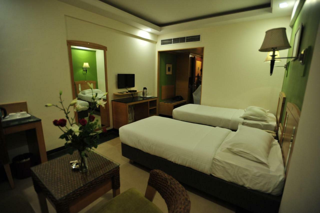 Hotel Dr Rajkumar International Μπανγκαλόρ Εξωτερικό φωτογραφία